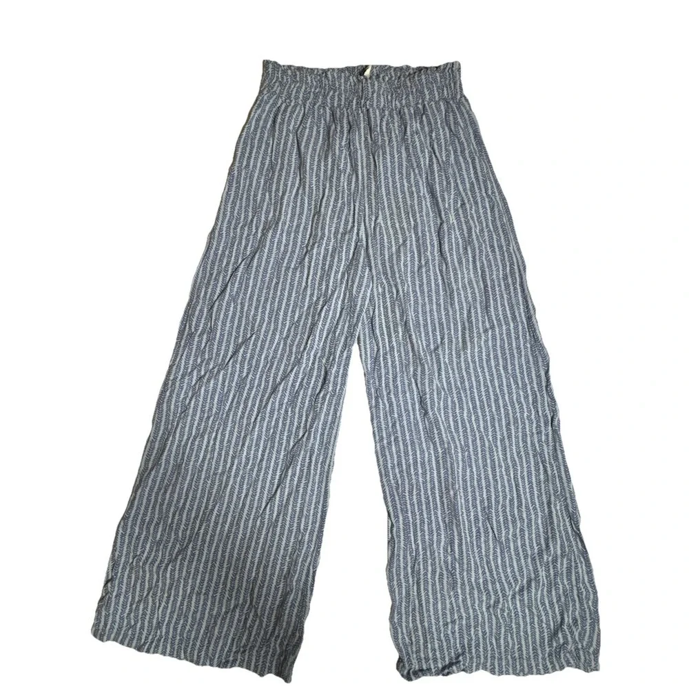 New Life Feeling Wide Leg Pants Smocked Waist‎ Blue Leaf Print